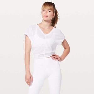 NWOT Lululemon short sleeve